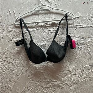 La SENZA Black Underwire Bra with Molded Cups and Adjustable Straps